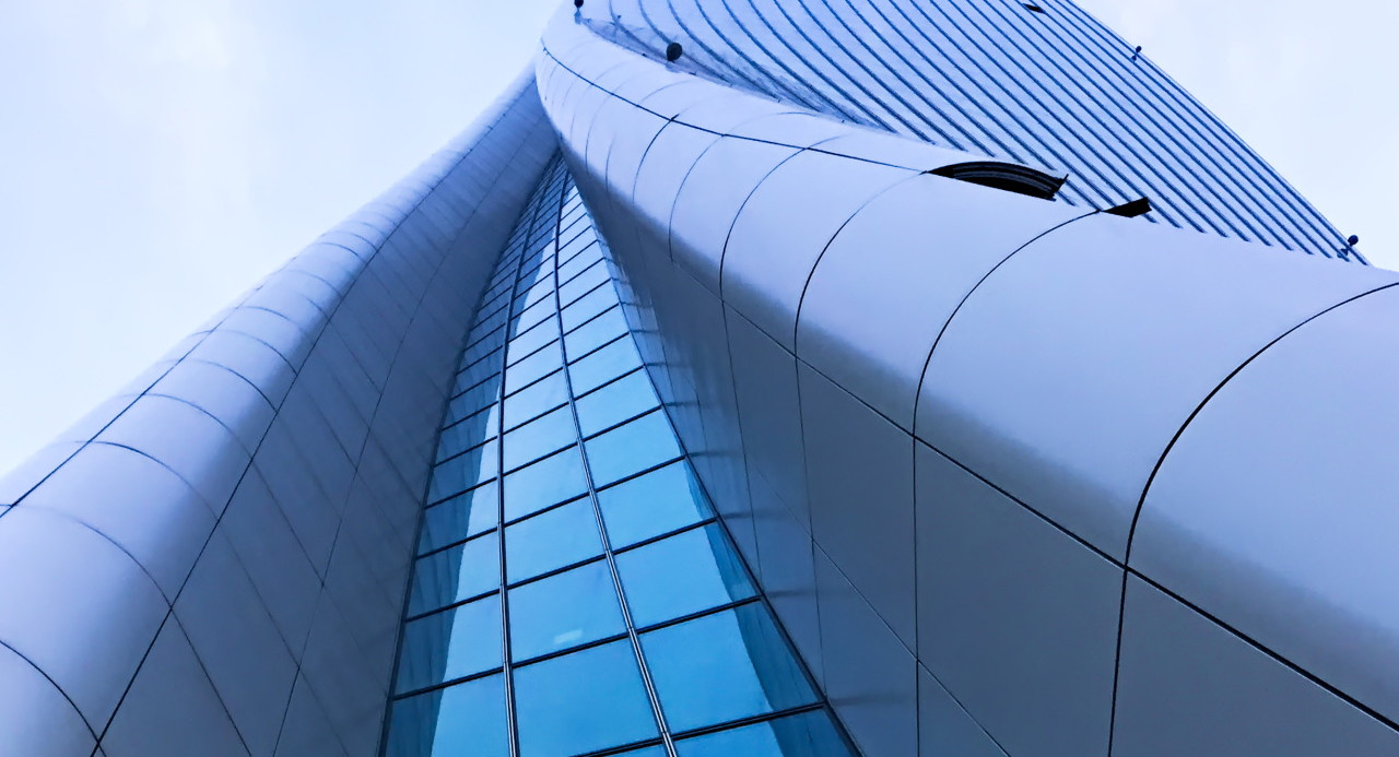 LE CURVE ARCHITETTONICHE DI ZAHA HADID NEL PROFILO DI MILANO.